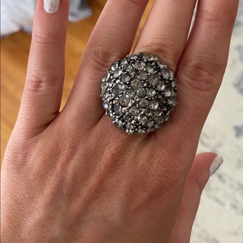 Stretchy crystal ring